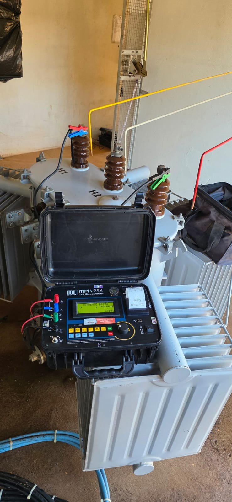 Ensaios elétricos em transformadores